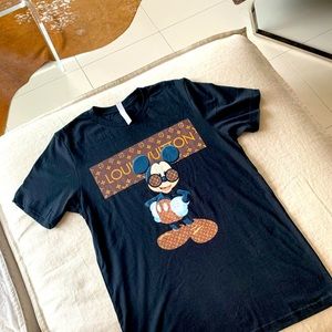 MICKEY MOUSE 🐭 TEE, NWT